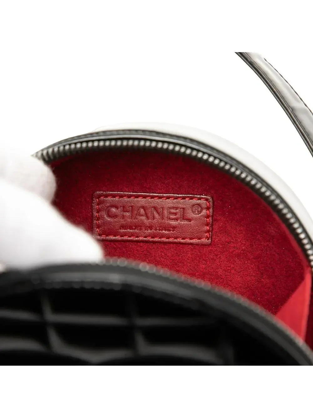 CHANEL elevate your